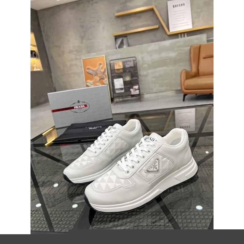 Pra*a casual shoes